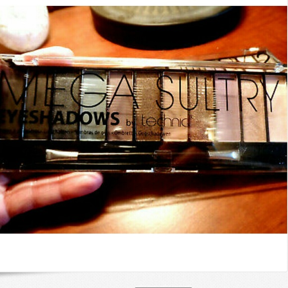 TECHNICS Mega Sultry 2 Eyeshadow Palette 12 Color - Picture 2 of 2